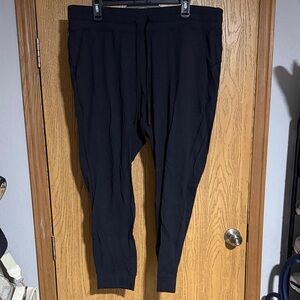 Women’s Lululemon align full length joggers. Black. Size 18